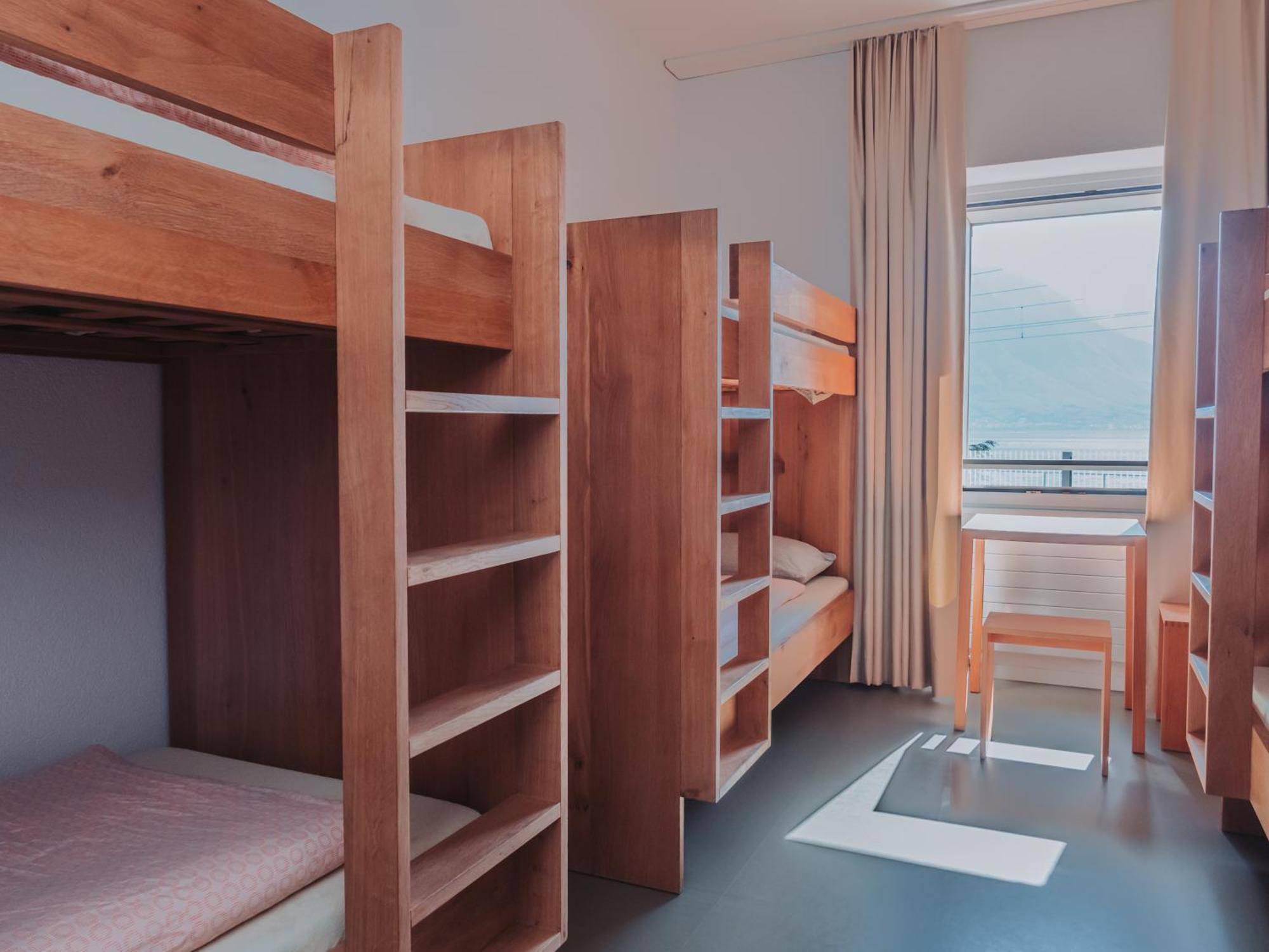 Montreux Youth Hostel Ngoại thất bức ảnh