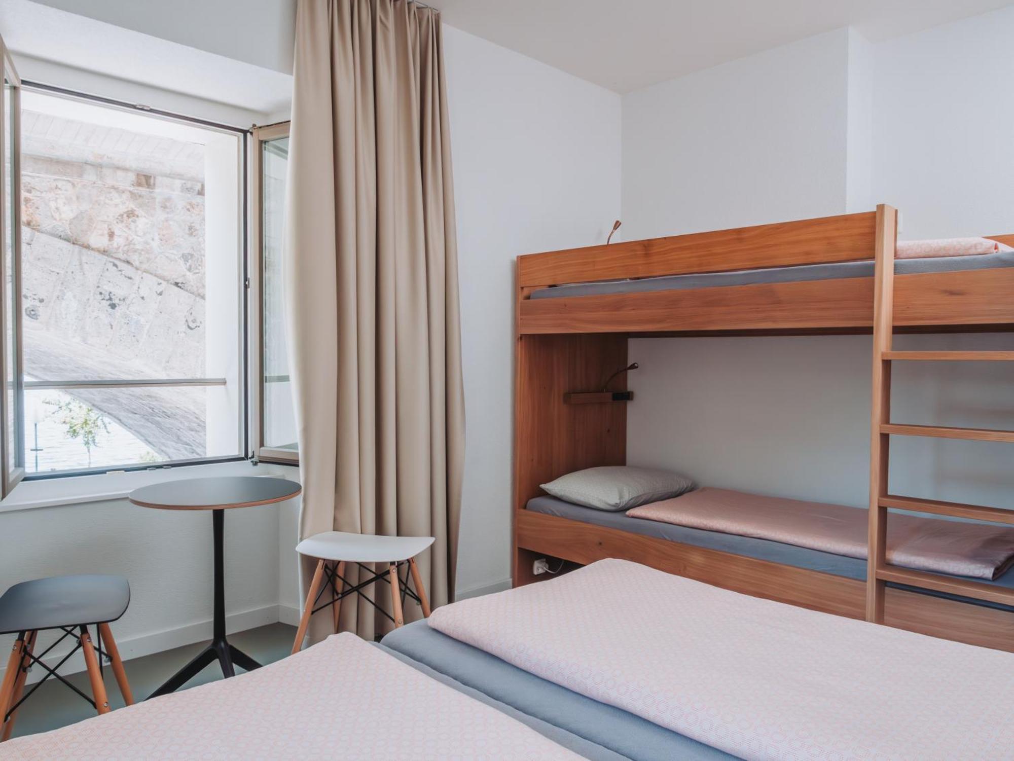 Montreux Youth Hostel Ngoại thất bức ảnh