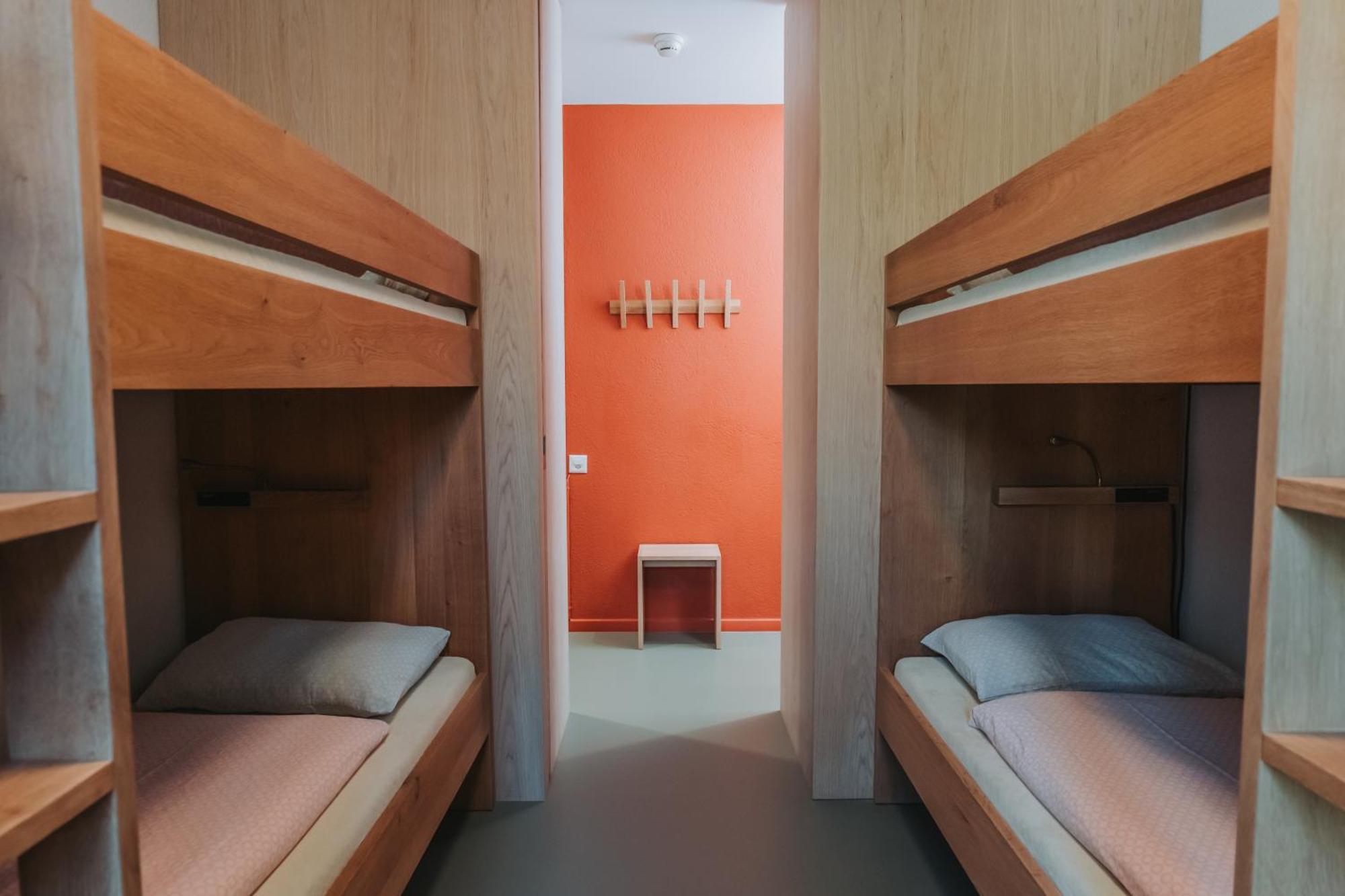 Montreux Youth Hostel Ngoại thất bức ảnh