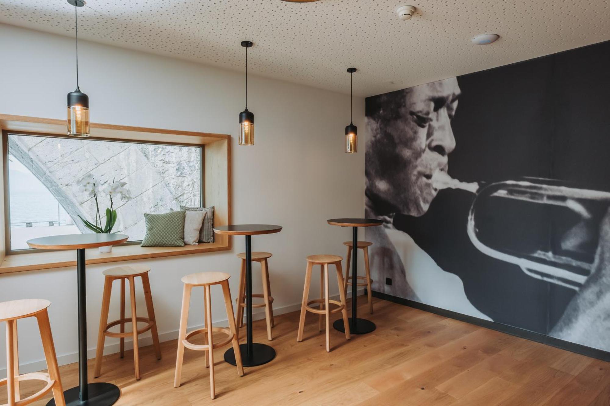 Montreux Youth Hostel Ngoại thất bức ảnh